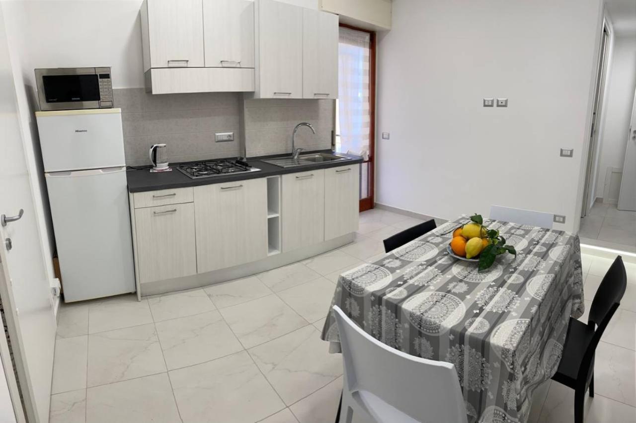 One-Bedroom Apartment,1075153228:JPEG