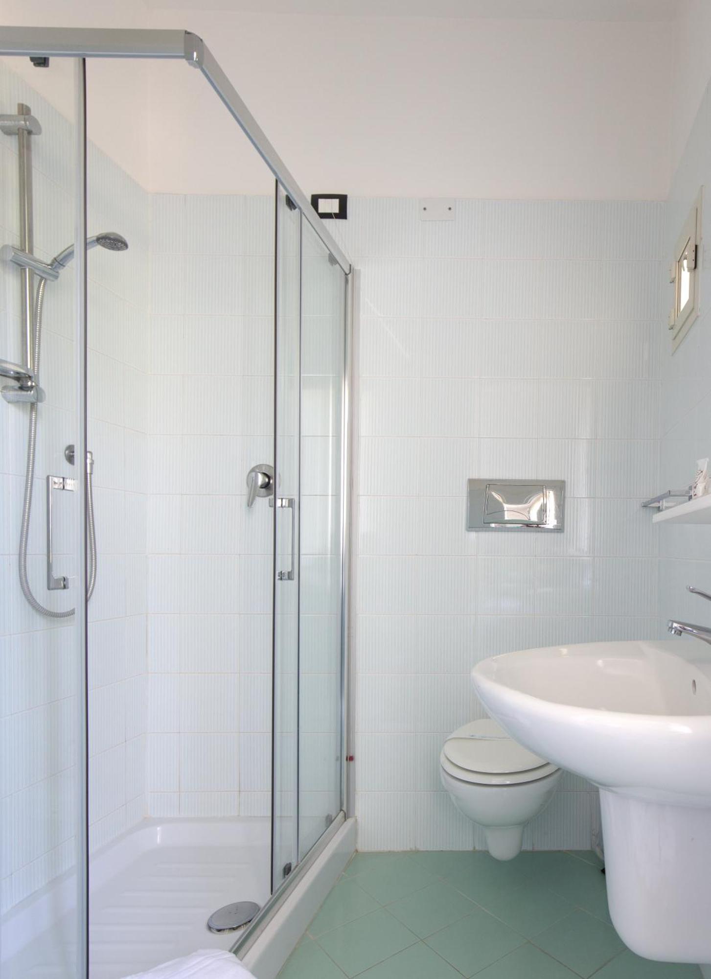 Standard Double or Twin Room,1274520577:JPEG