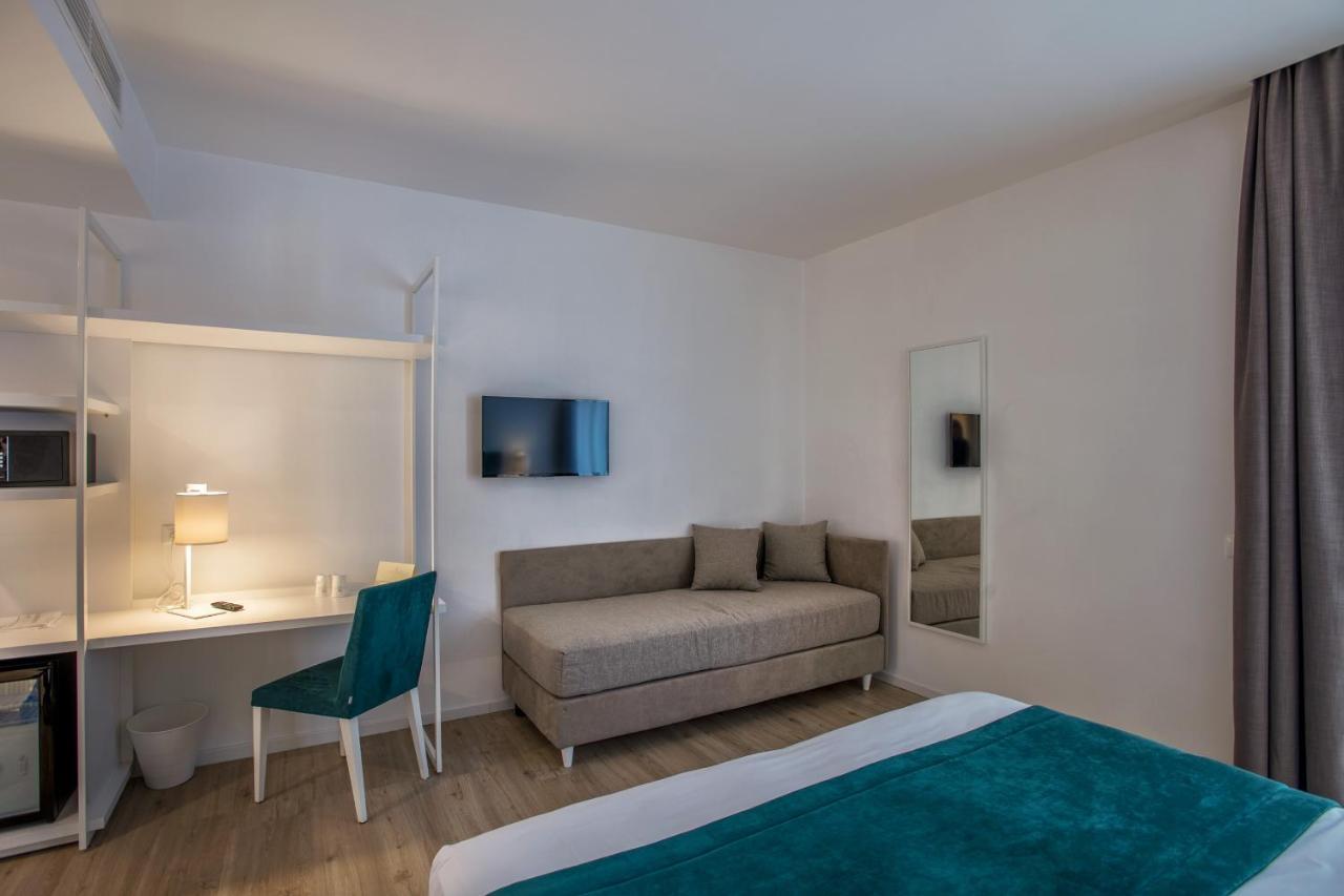 Classic Triple Room,1318813564:JPEG