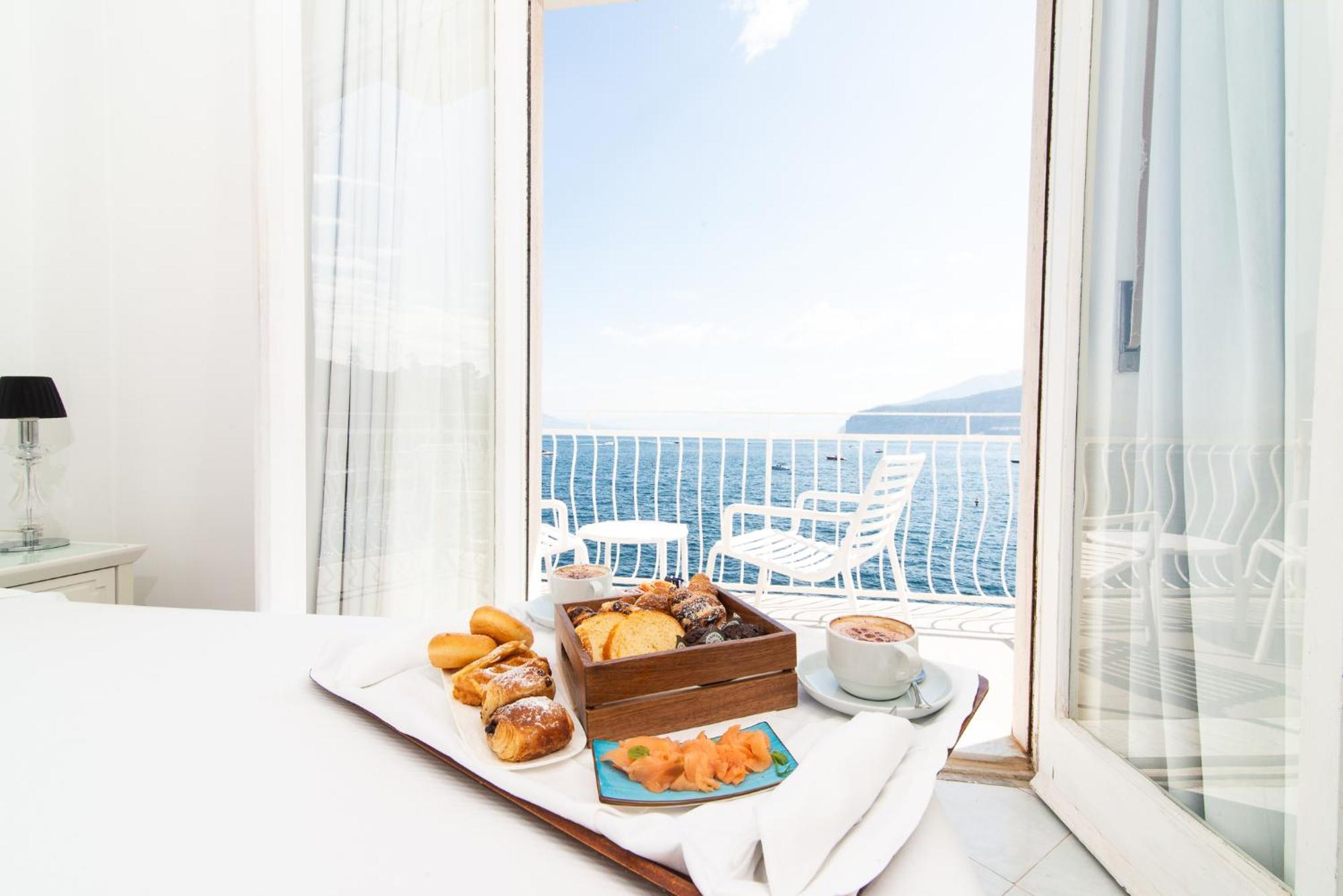 Double or Twin Room with Sea View,1747232685:JPEG