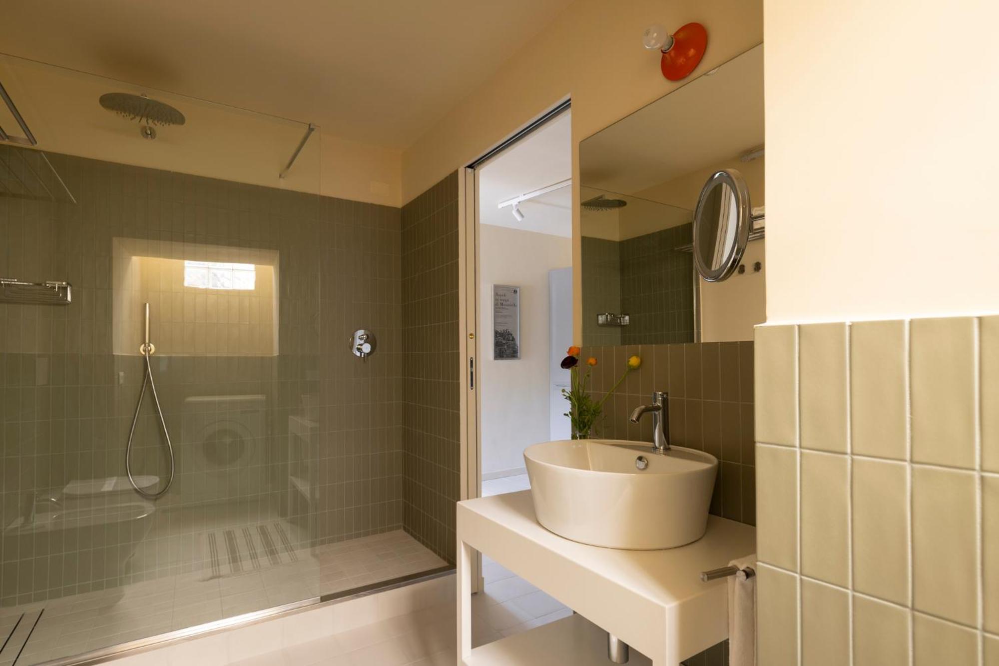 Two-Bedroom Apartment with Sea View,1659480151:JPEG