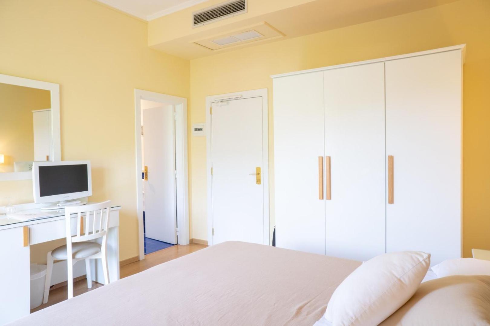 Double or Twin Room with Garden View