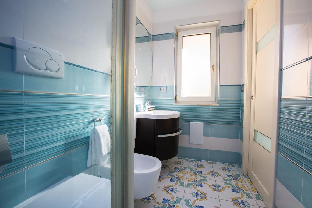Deluxe Room,343275112:JPEG