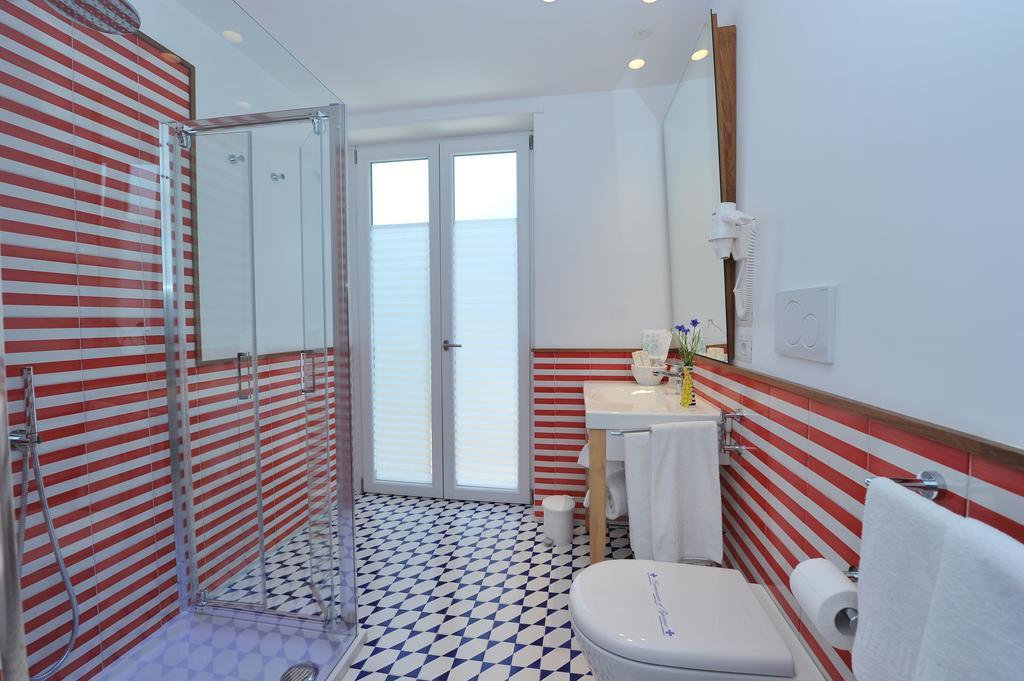 Double or Twin Room with Partial Sea View