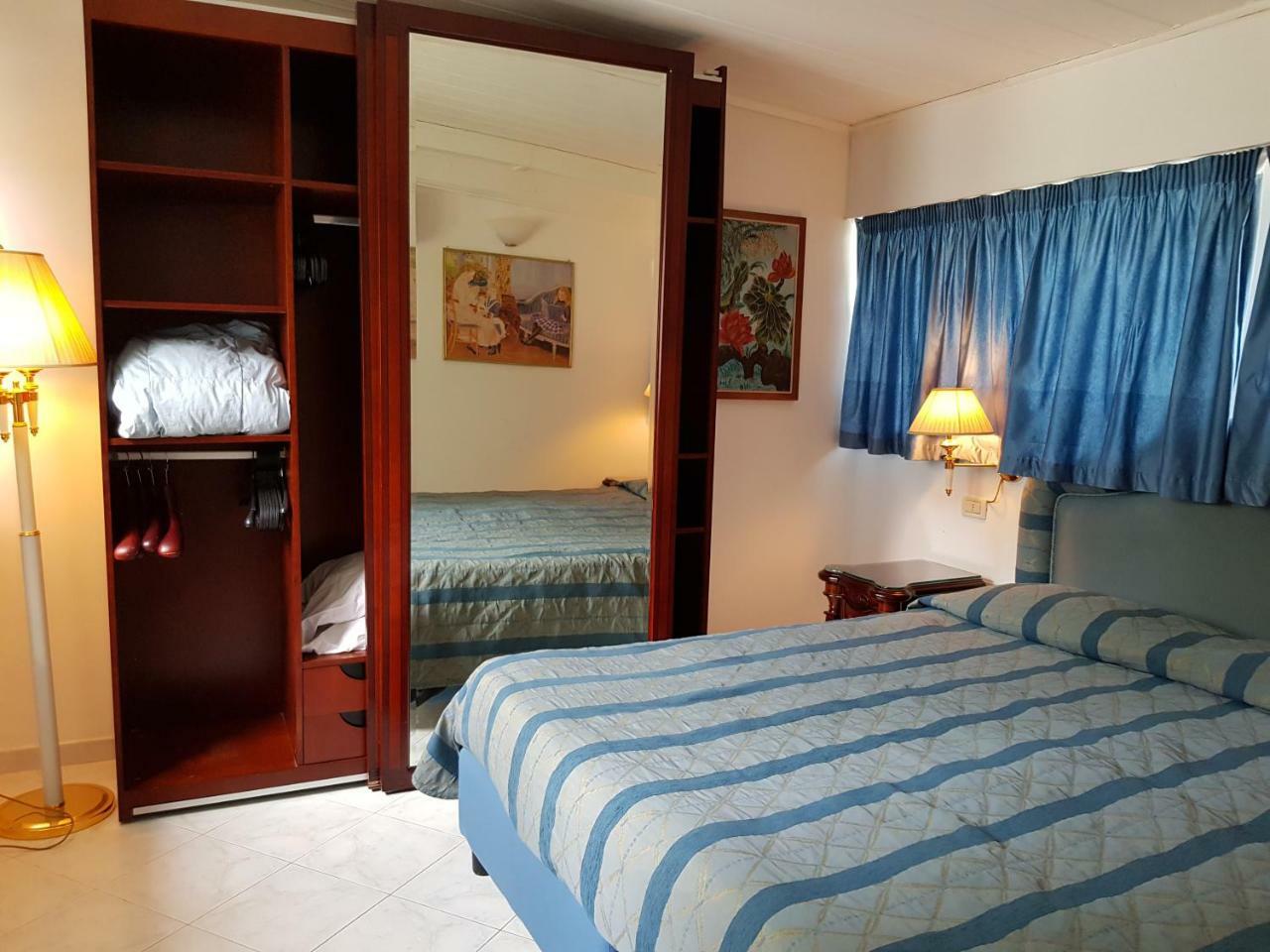 Apartment with Garden View,780107220:JPEG