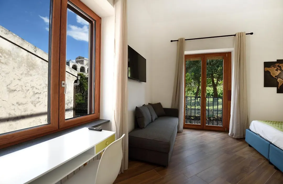 The Wanderlast Sorrento-1