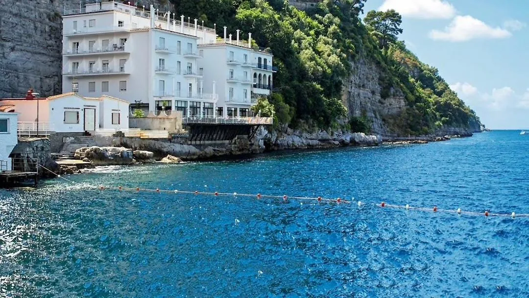 Admiral Hotel-1