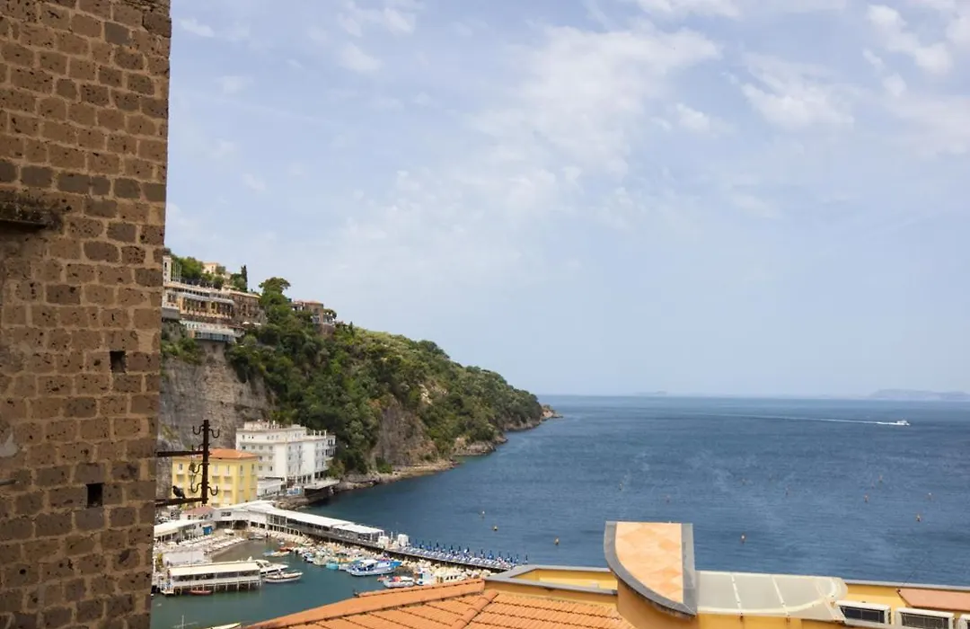 Romantic Seaview Sorrento Flat With Balcony-1
