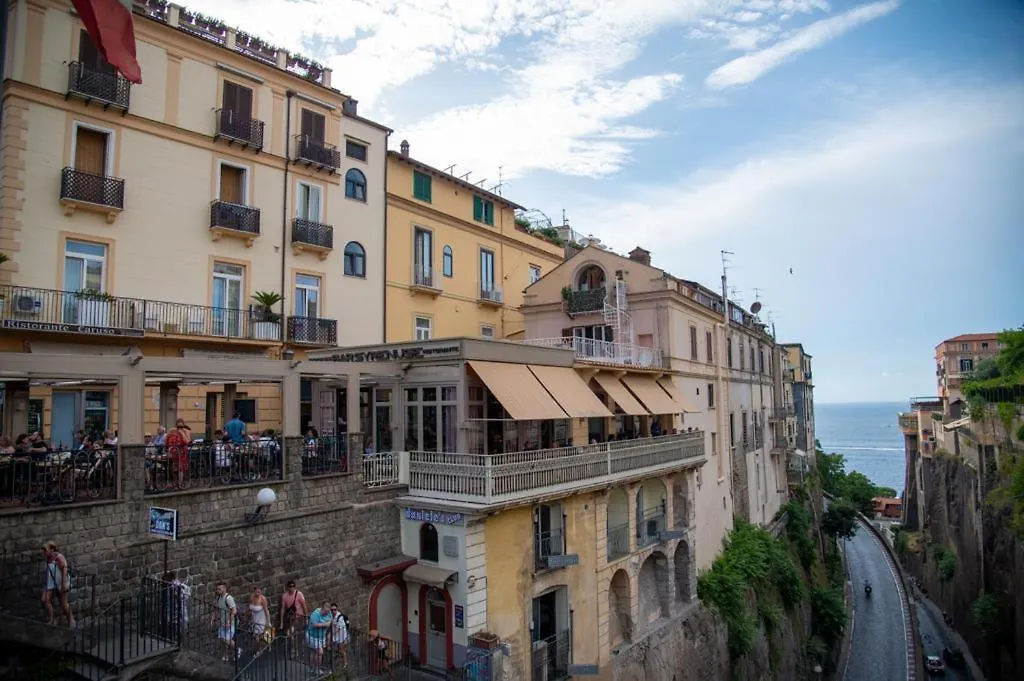 Sorrento - Posizione Unica Nella Piazza Principale-1