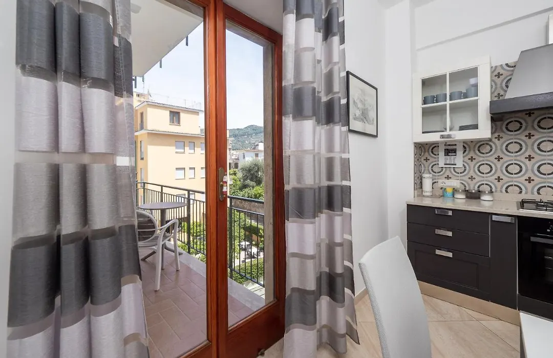 De Vivo Realty - Parsano Suite Sorrento-1