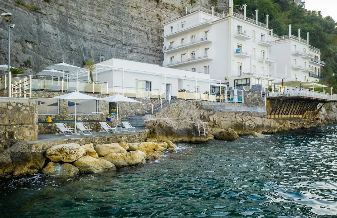 Amore Rentals - Villa Del Maggiore-1