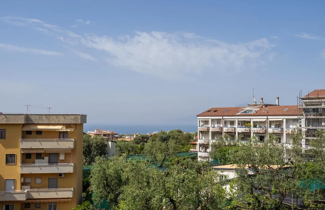 Nonno Angelo - 4 Bedrooms With Free Parking & Seaview Balcony-1