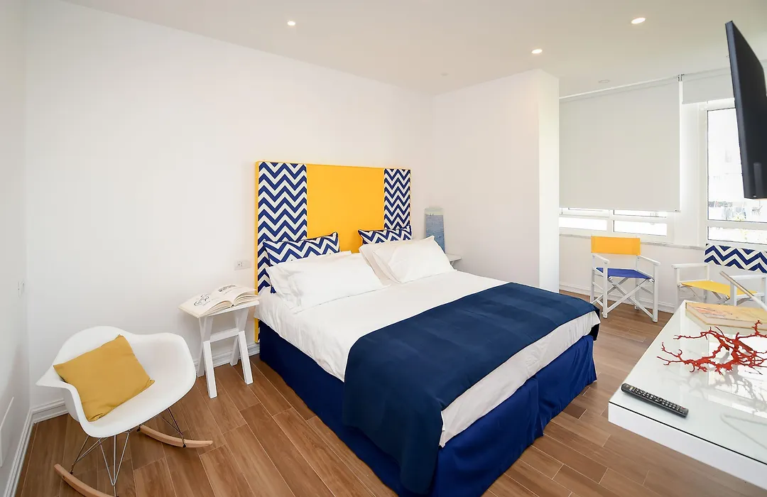 Casa Pantone-1