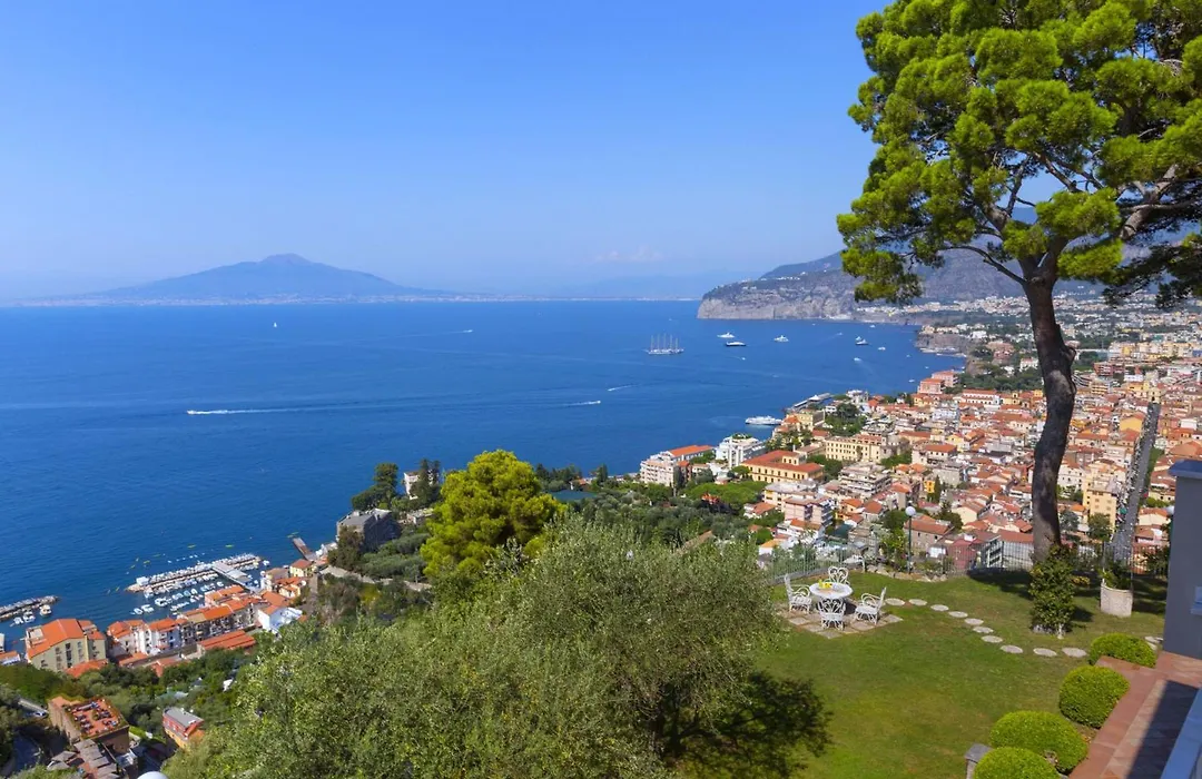 Amore Rentals - Villa Giada-1