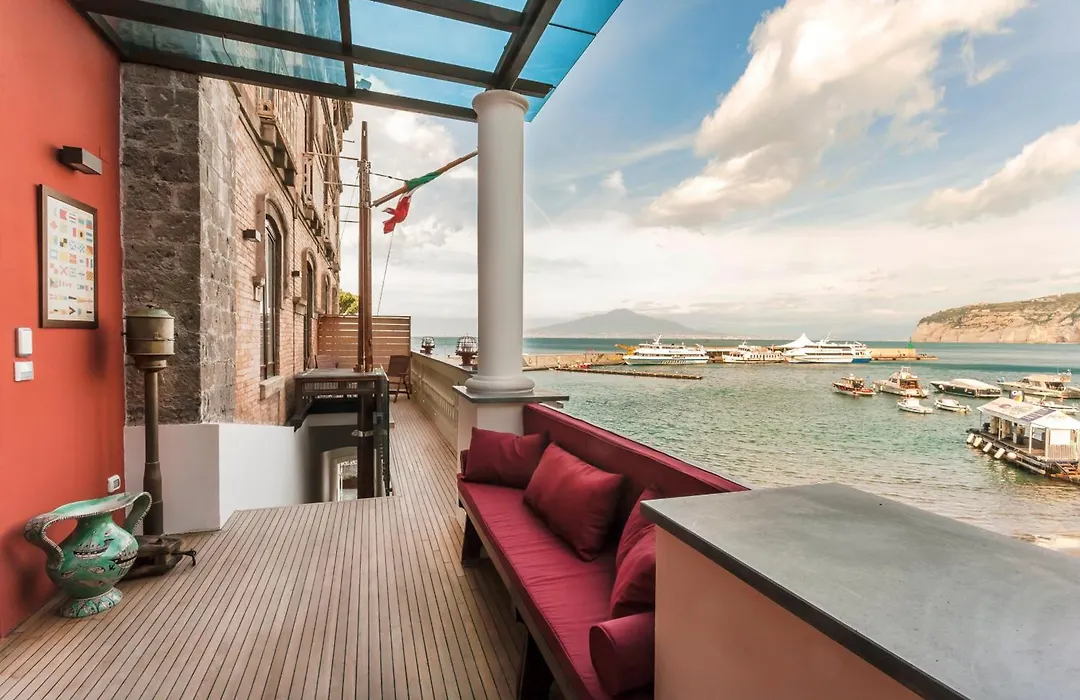 Yacht Club Capo Cervo Suites B&B-1