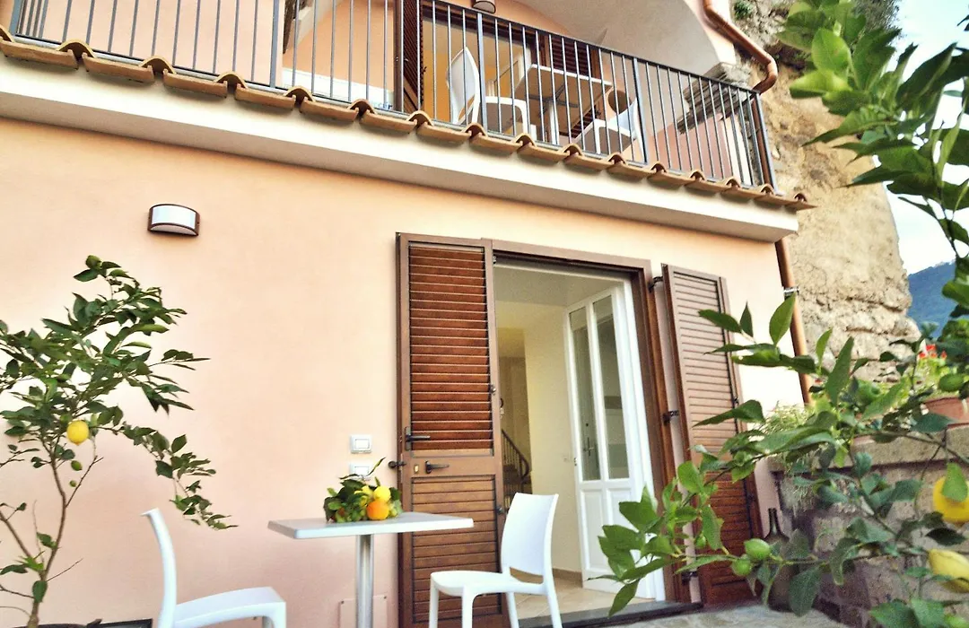 Lemon Flats Sorrento-1