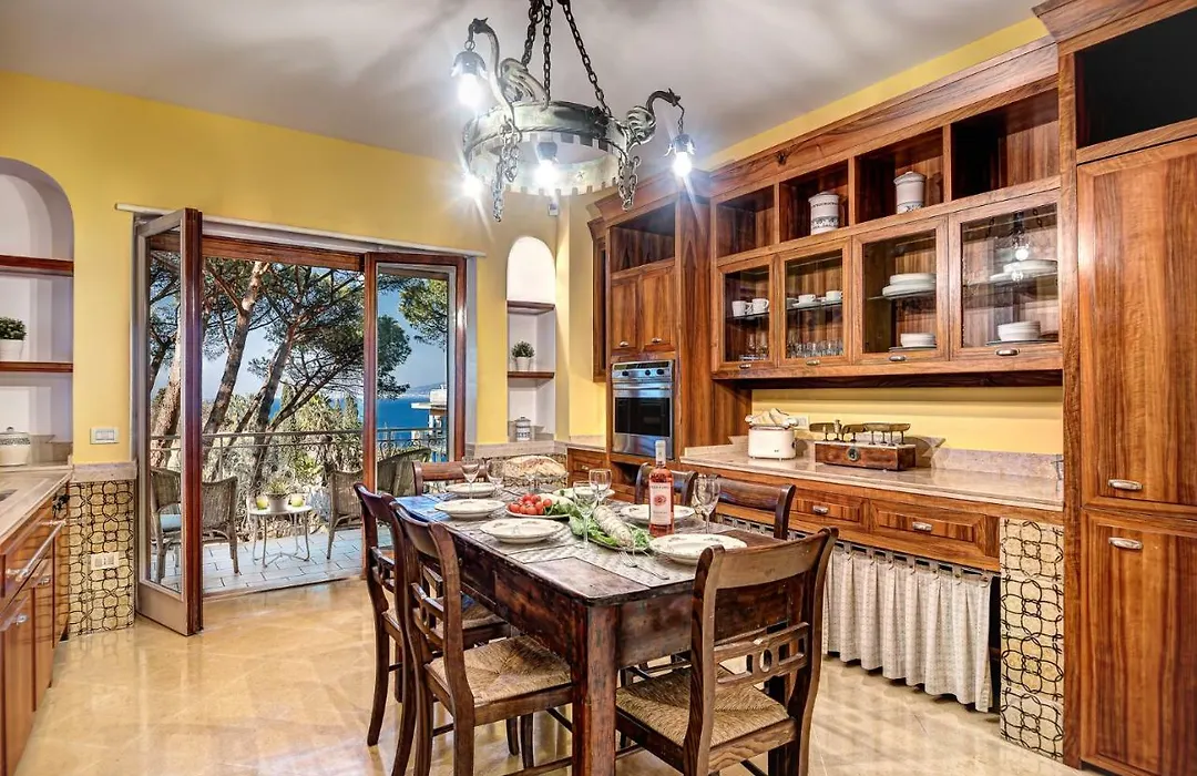 Gocce Villas - El Royale Suites Sorrento-1