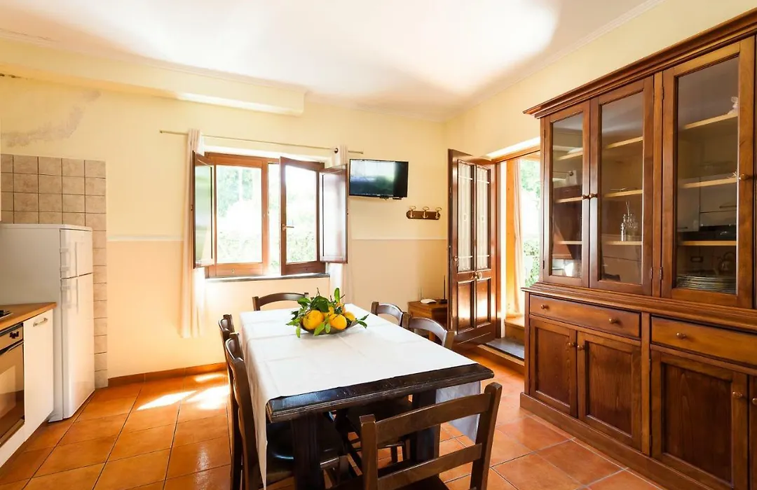 Villa Limoneto B-1