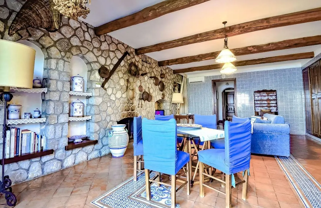 Amore Rentals - Casa La Giuggiola-1