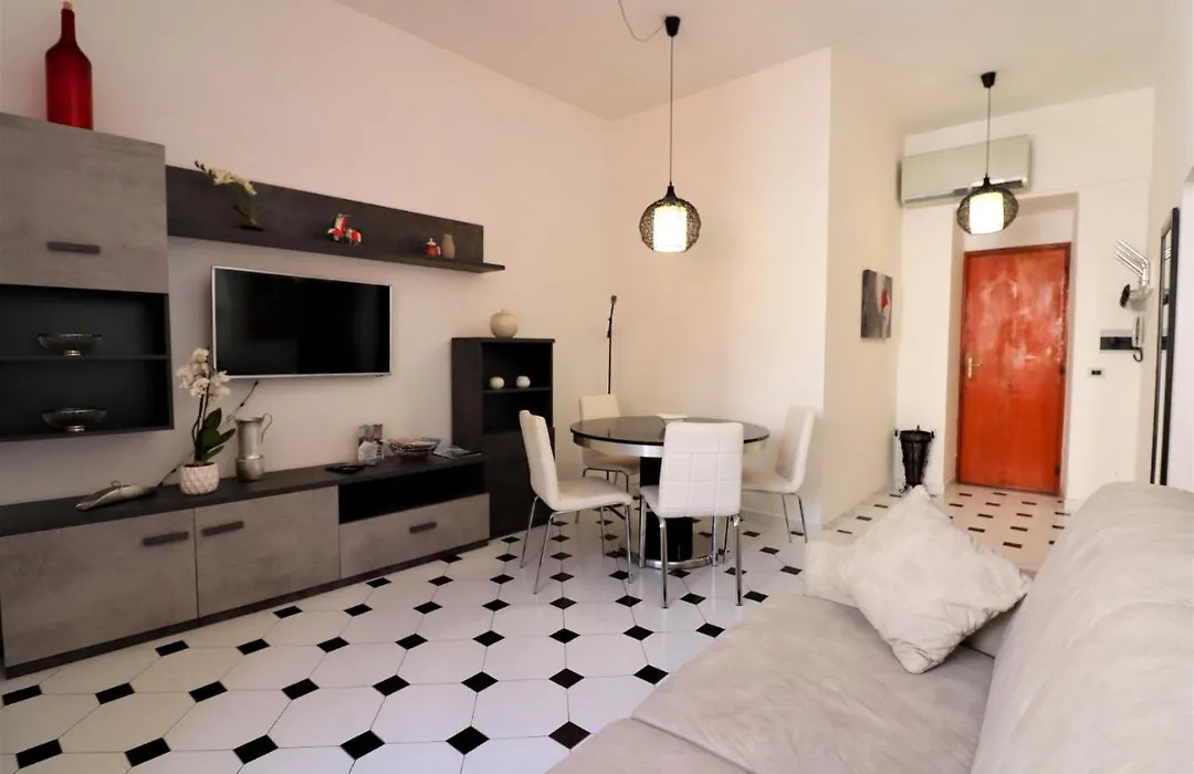 Estate4Home - Sorrento Hearts-1