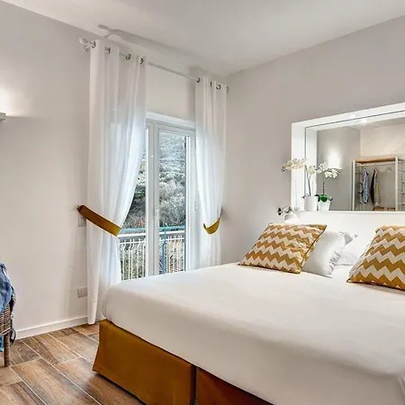 Sorrento Lux Suites - Oro-3