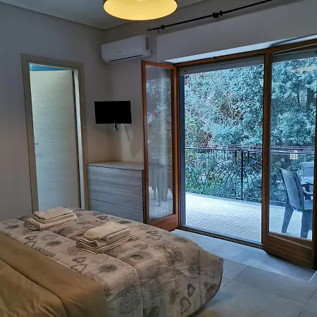 Sorrento'S Holidays Room 1-3