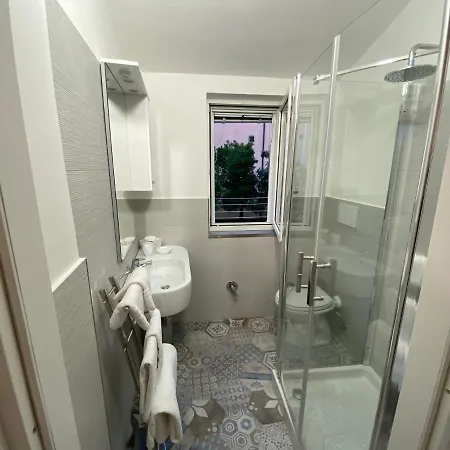 William Apartment 2 Sorrento-2
