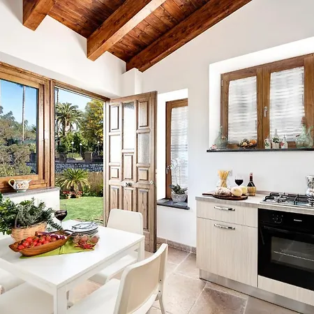 Casa Barone con giardino-3