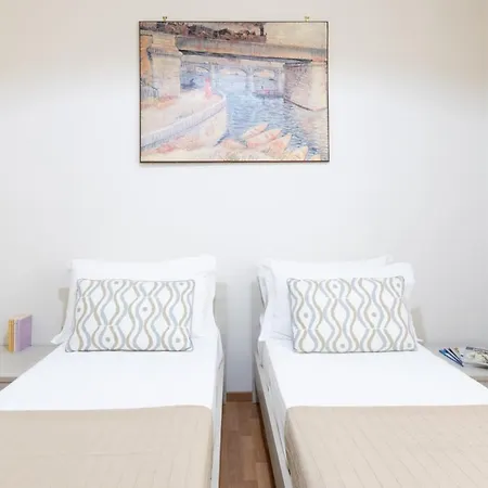 Sorrentovibes - Spacious 3 Bedrooms Apartment In Sorrento Oldtown-2