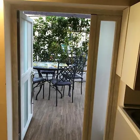 Emma'S House-2