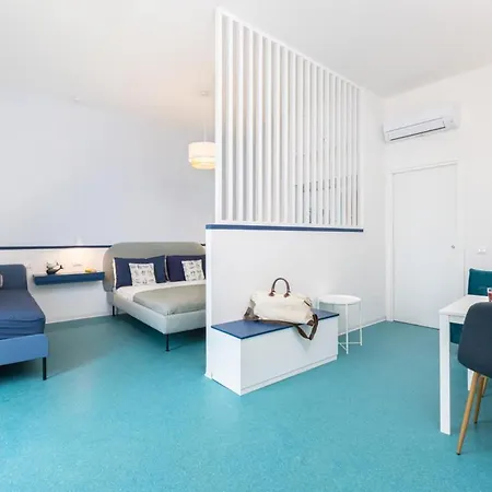 Romantic Seaview Sorrento Flat With Balcony-2