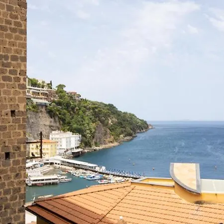 Romantic Seaview Sorrento Flat With Balcony-3