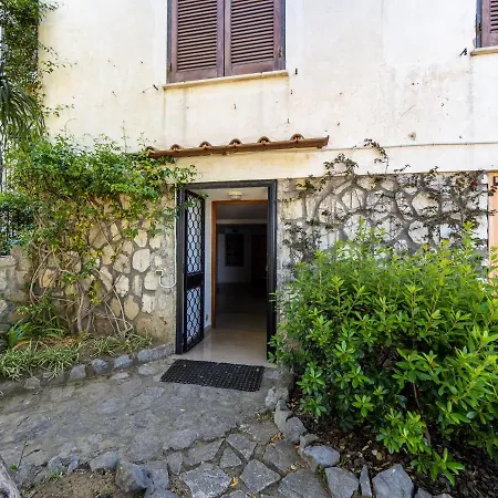 De Vivo Realty - Ulivi Apt Sorrento-3