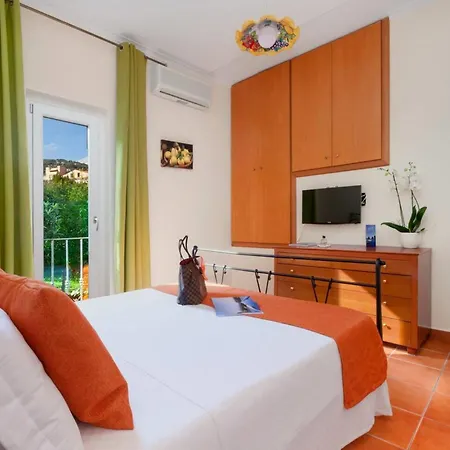 Amore Rentals - Casa Limoneto-3
