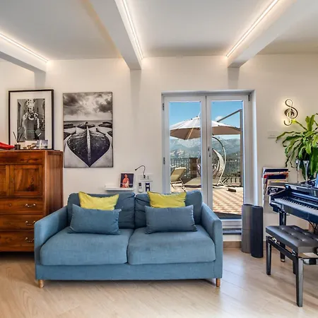 Enchanting Loft - Villa Caruso 2-3