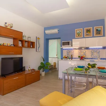 Vivaldo Suite Accademia - Boutique Penthouse In The Heart Of Sorrento-3