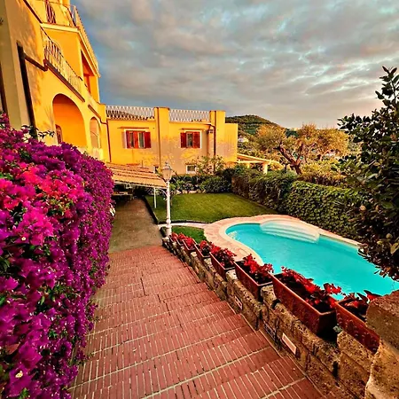 Villa Vie En Rose-2