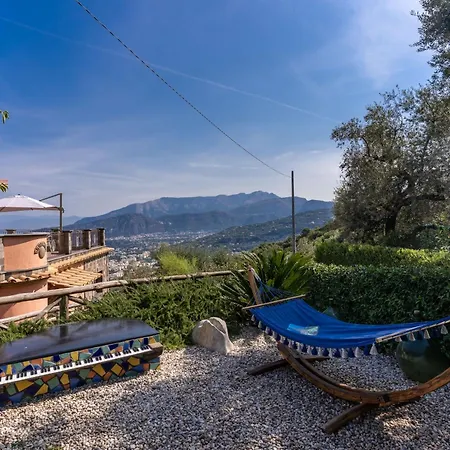 Villa Caruso Private Heated Pool & Sea View-2