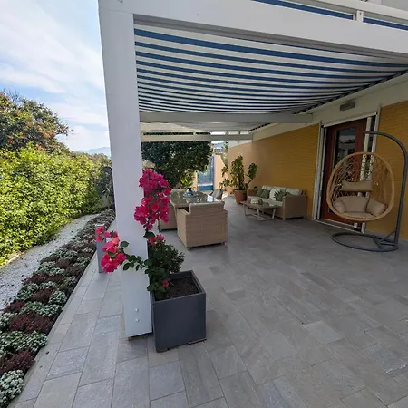 Sorrento Garden Room-3