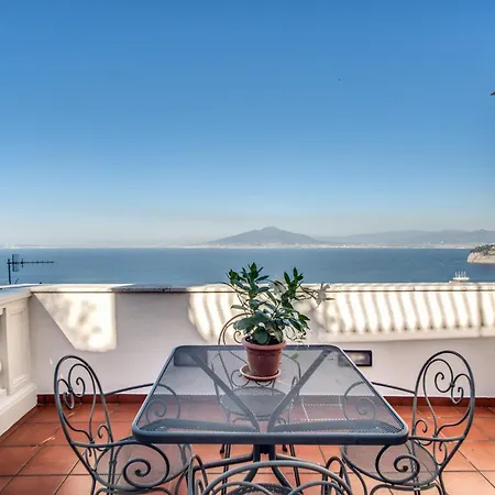 Holiday House Aura Sea View-2