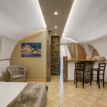 Cuore Di Sorrento Suites-2