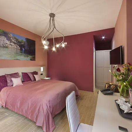 B&B Sorrento Queen-2