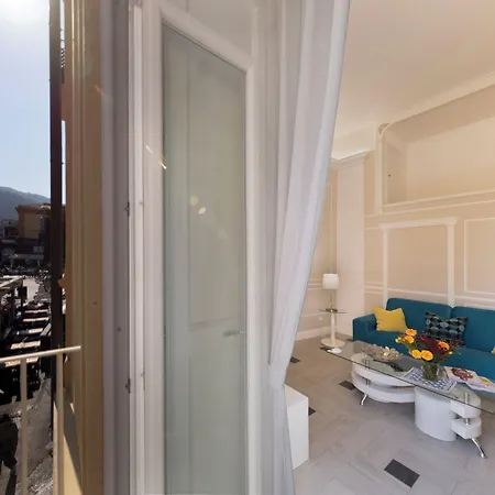 YourHome - Royal Blue Suite-2