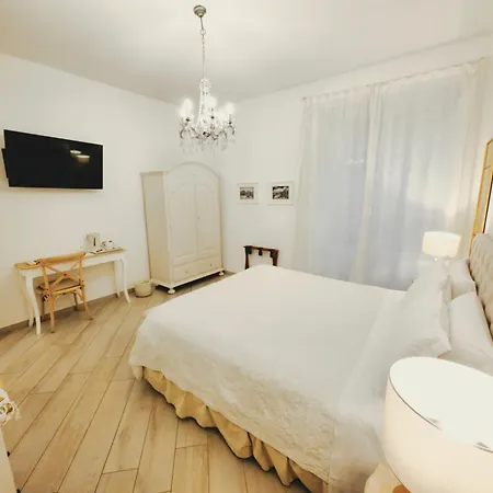 Palazzo Spasiano Rooms - Sorrento Center-3