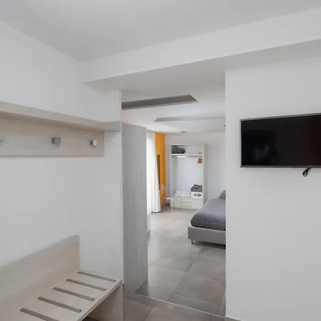 De Vivo Realty - Orange Suites Sorrento-3