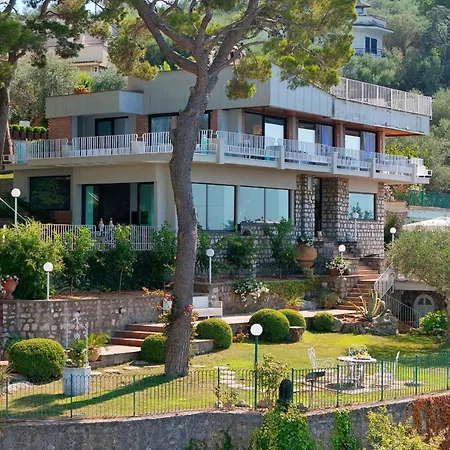 Amore Rentals - Villa Giada-2