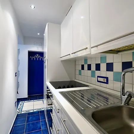 Sedil Dominova Apartment-3