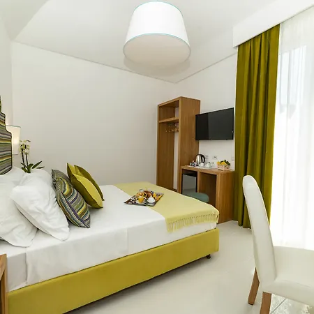 Sorrento Luxury Rooms-2
