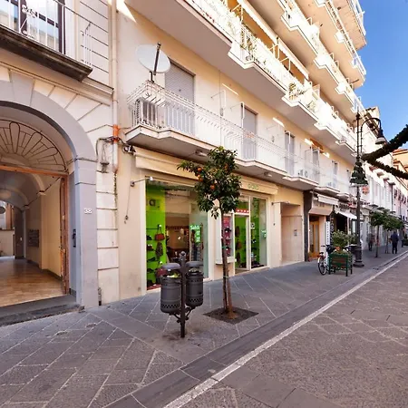 Sorrentovibes - Luxury Four Bedroom Home-2
