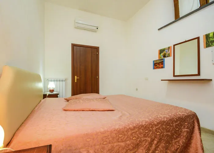 Comfortable House With Sea View In Sorrente acceptant les animaux